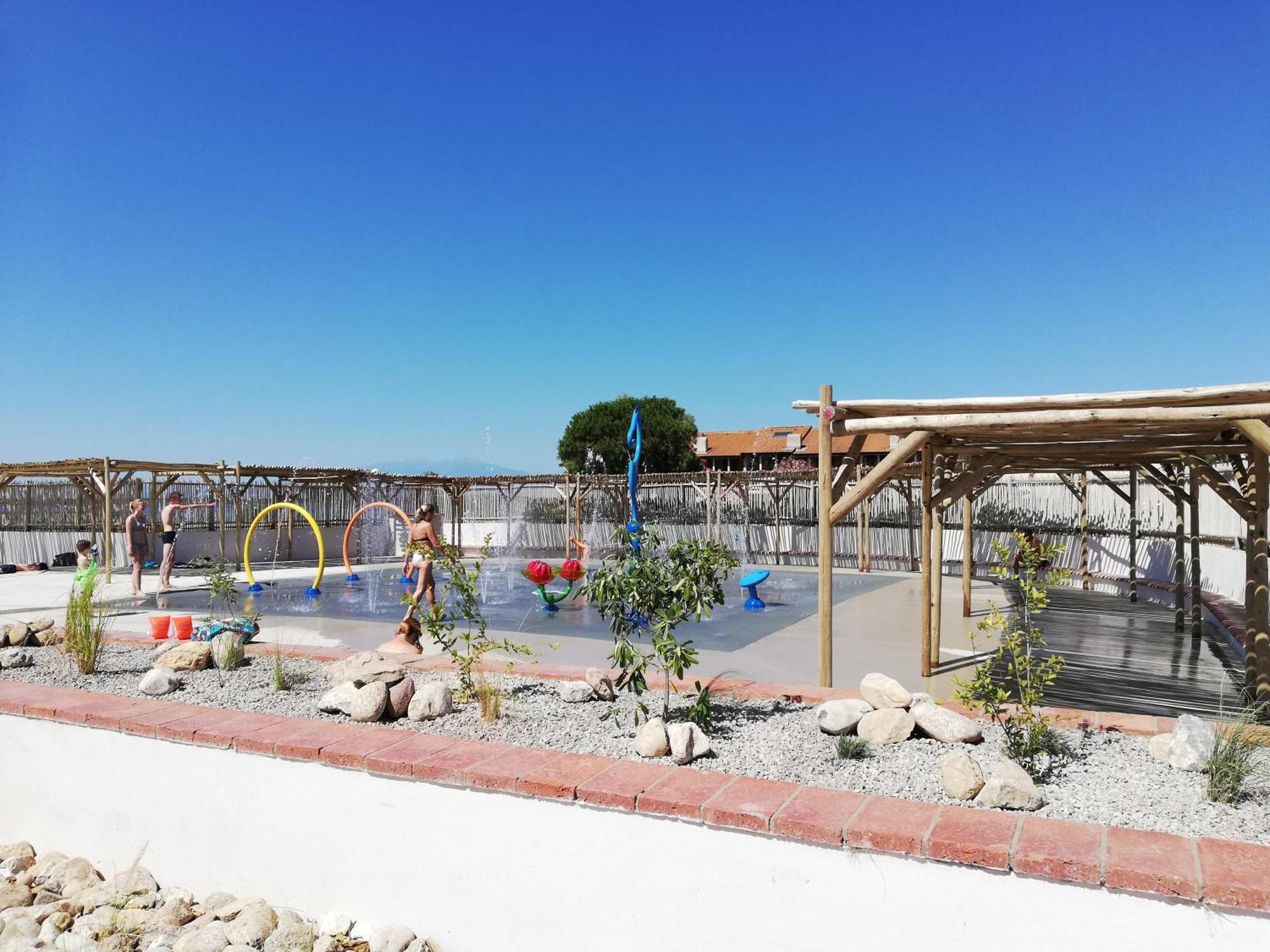 Appartement Boheme Avec Terrasse Vue Sur Le Lac, Piscines, Aire De Jeux D'enfants, Parking, Commerces Et Animations Le Barcarès